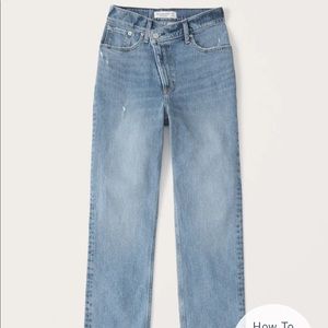 Abrecrombie 90s Straight Vintage Criss Cross Jeans!!